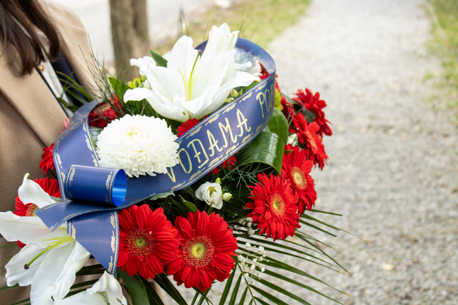 Read more about the article Položeni vijenci na spomenik vođama pobune mornara u Boki