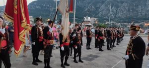 DAN BOKELJSKE MORNARICE (26.06.2019) – Komandir Glavnog odreda prvi major Gracija Abović priprema